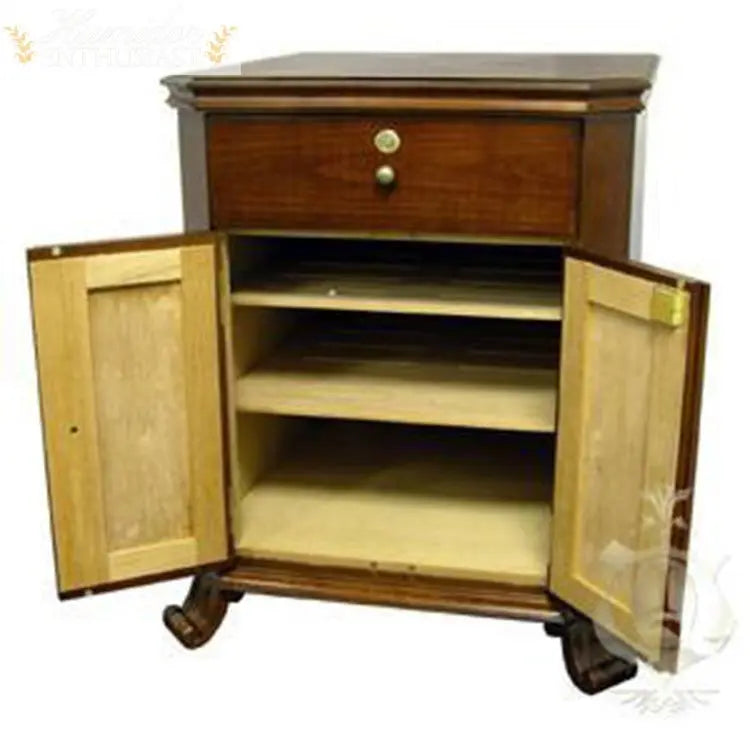 The Montegue End Table Cigar Humidor Humidor Supreme