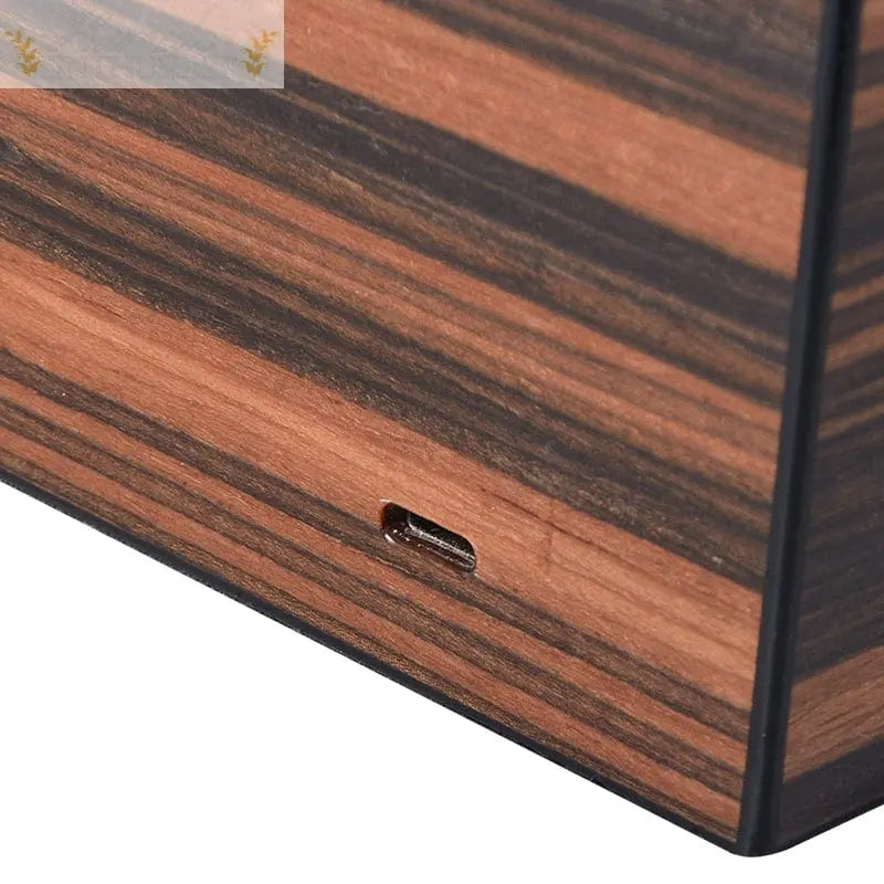 The Tryck Desktop Cigar Humidor Elegant Bar